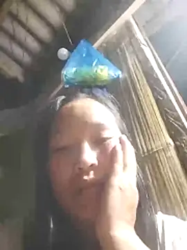 miss-su online show from April 15, 1:51 pm