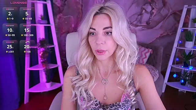 BellaRayyy online show from January 10, 1:57 pm