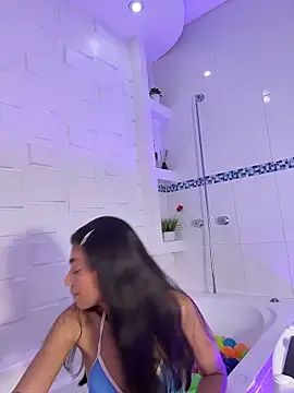 AlassiaHocthner online show from December 20, 12:01 pm