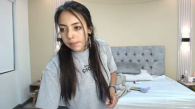 Snapshot of LiaMonroee_ chatting on September 22, 11:45 am LiaMonroee online show from September 22, 11:45 am