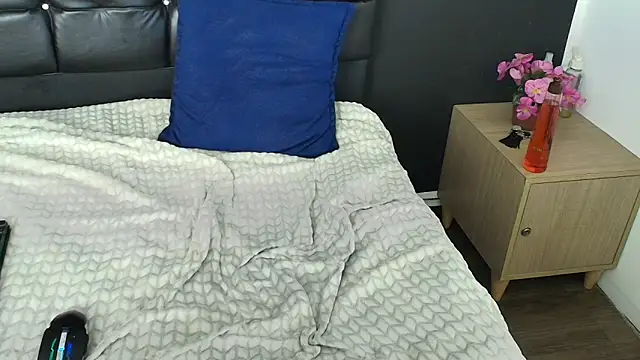 Snapshot of LiaMonroee_ chatting on January 5, 5:27 pm LiaMonroee online show from January 5, 5:27 pm