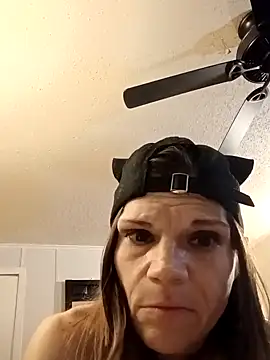 THATgirlUwont4get online show from September 9, 3:06 am