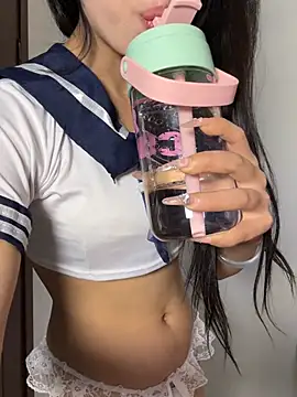 jingjing005 online show from March 18, 10:29 am