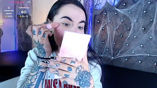 Zami Escobar of online show from October 21, 6:52 pm