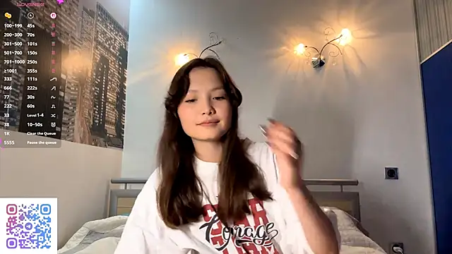 KiraVelvet online show from September 17, 9:44 am