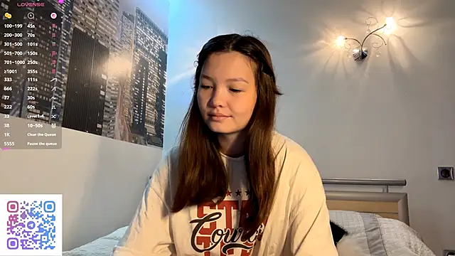 KiraVelvet online show from September 22, 2:46 am