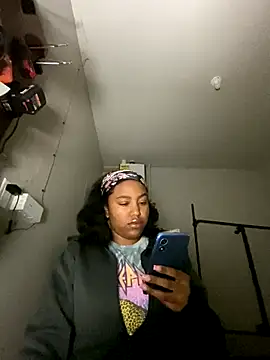 princesslivv online show from October 27, 3:32 am