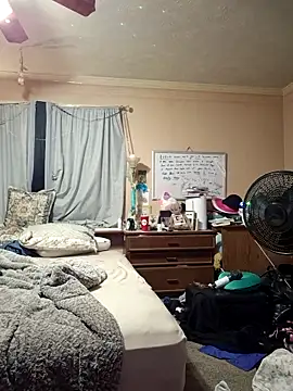 Snapshot of mresquared chatting on March 11, 4:57 pm mresquared online show from March 11, 4:57 pm