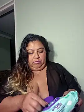 curvy diva  online show from April 8, 10:21 pm