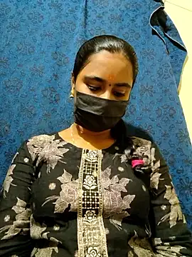 mini-queen online show from December 17, 11:27 am