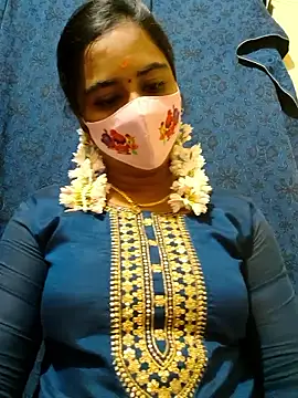 mini-queen online show from January 7, 12:18 pm