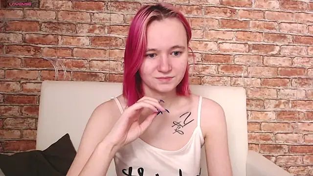 Ericha Stone online show from October 16, 3:18 am