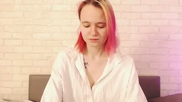 Ericha Stone online show from November 27, 1:51 am