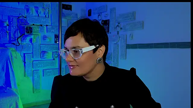 LauraDavidsons online show from October 5, 4:05 pm