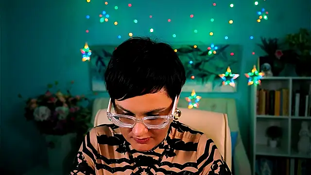 LauraDavidsons online show from October 29, 5:47 pm