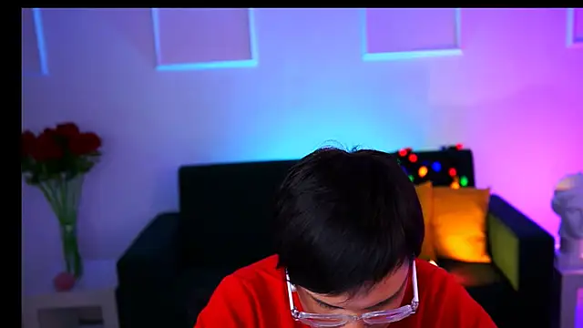 LauraDavidsons online show from February 21, 5:14 pm