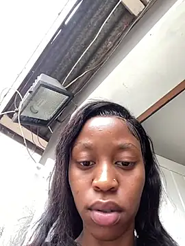 SexyPetitex25 online show from April 22, 12:39 pm