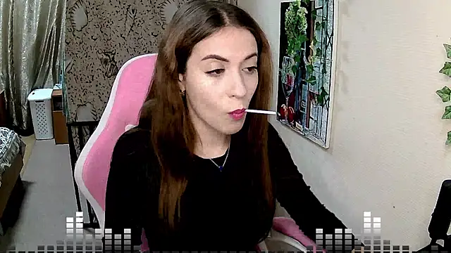 mona fly online show from September 26, 4:00 pm