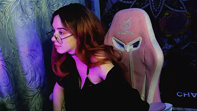 mona fly online show from April 19, 6:10 pm