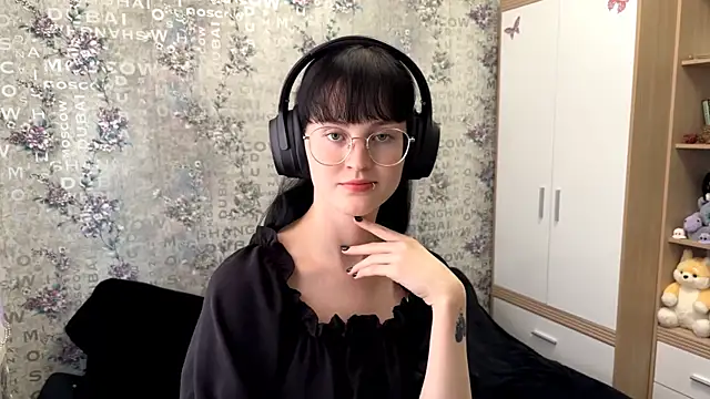 Snapshot of FakeLamb chatting on September 10, 12:05 pm FakeLamb online show from September 10, 12:05 pm