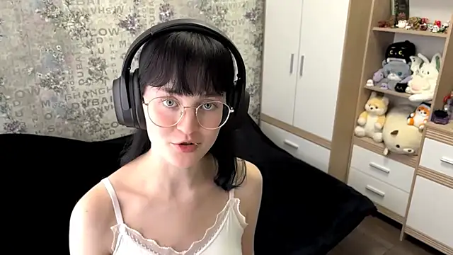 Snapshot of FakeLamb chatting on September 14, 12:15 pm FakeLamb online show from September 14, 12:15 pm