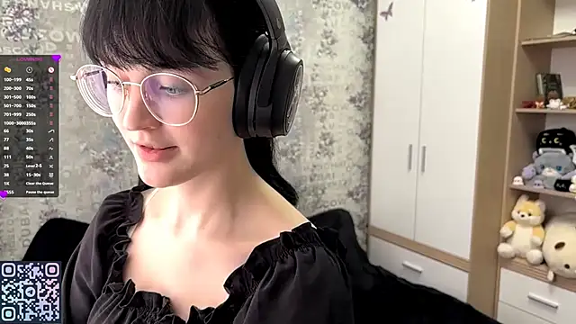 Snapshot of FakeLamb chatting on September 25, 12:09 pm FakeLamb online show from September 25, 12:09 pm