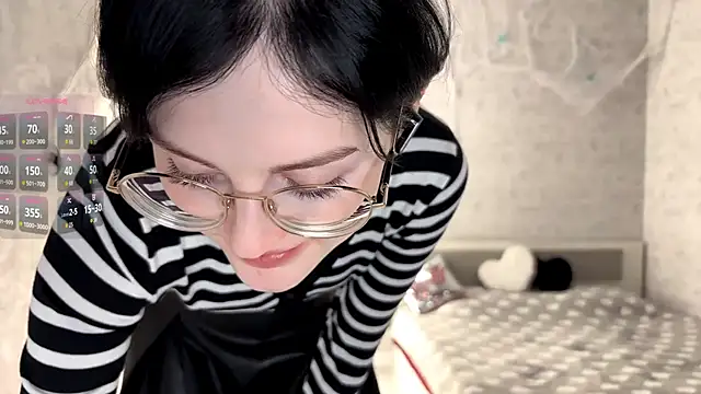 Snapshot of FakeLamb chatting on October 31, 9:05 pm FakeLamb online show from October 31, 9:05 pm