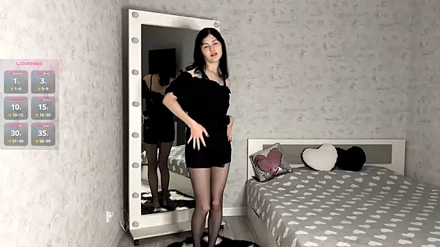 Snapshot of FakeLamb chatting on November 14, 9:13 pm FakeLamb online show from November 14, 9:13 pm