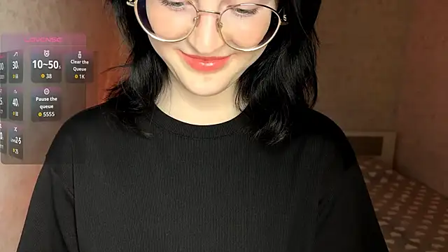 FakeLamb online show from March 17, 9:18 pm