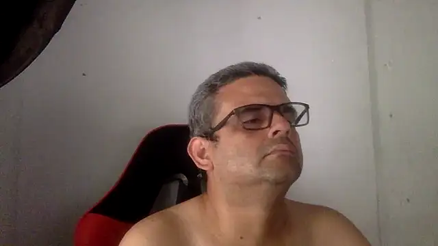 Snapshot of Katracho6969 chatting on June 24, 7:13 pm Katracho6969 online show from June 24, 7:13 pm