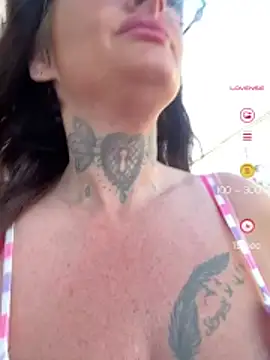 Snapshot of IrishmilfAnna chatting on May 27, 6:10 am IrishmilfAnna online show from May 27, 6:10 am