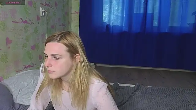 HelenMartines online show from June 15, 11:01 am