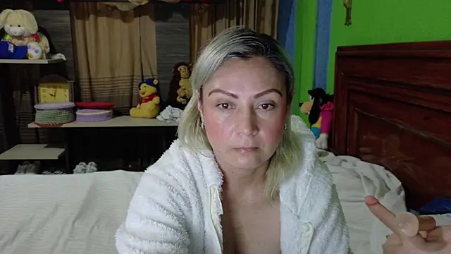  Charlize theron  online show from February 3, 2:53 am