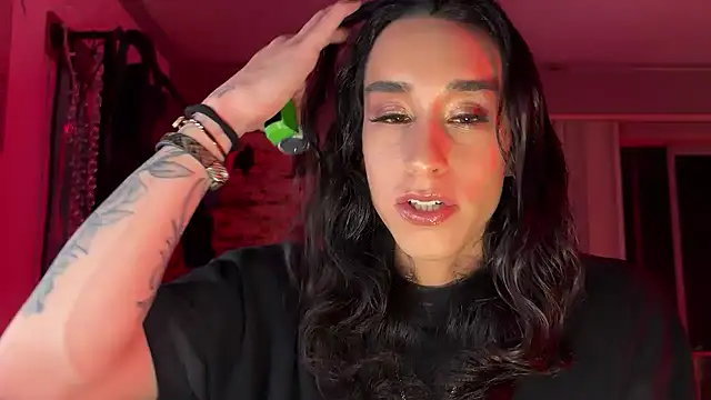 xoFrankie online show from March 6, 5:04 am