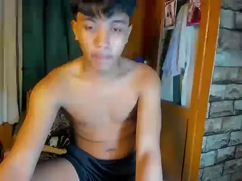 Snapshot of chris_hot_asian_loverboy chatting on July 13, 4:32 pm chris hot asian loverboy online show from July 13, 4:32 pm