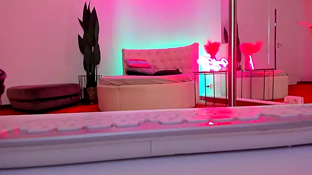 JessicaSky  online show from November 13, 8:19 pm