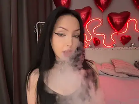 Lina Thornton  online show from July 25, 2:25 pm