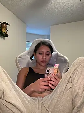 Snapshot of cupcakemia chatting on March 20, 10:47 pm cupcakemia online show from March 20, 10:47 pm