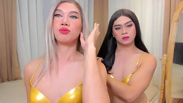 MaxCollins online show from December 14, 1:49 pm