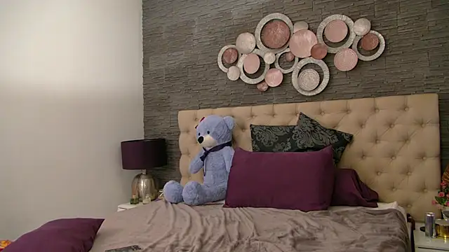 Snapshot of VannyFoxx chatting on October 14, 7:03 pm VannyFoxx online show from October 14, 7:03 pm