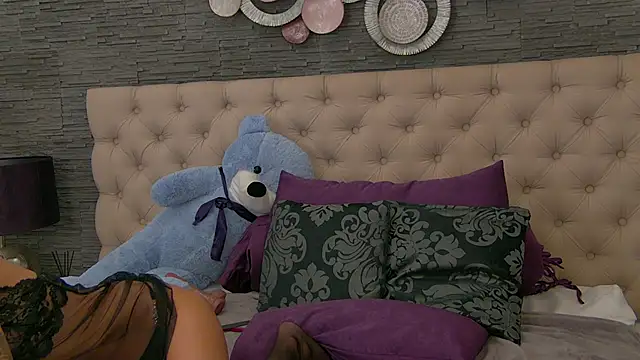 Snapshot of VannyFoxx chatting on October 25, 6:57 pm VannyFoxx online show from October 25, 6:57 pm