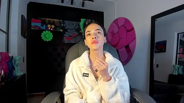 miIa bratz online show from April 17, 8:23 pm