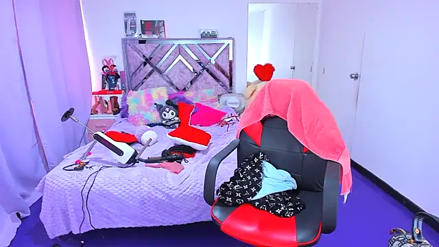 Luna Analya online show from February 17, 2:02 pm