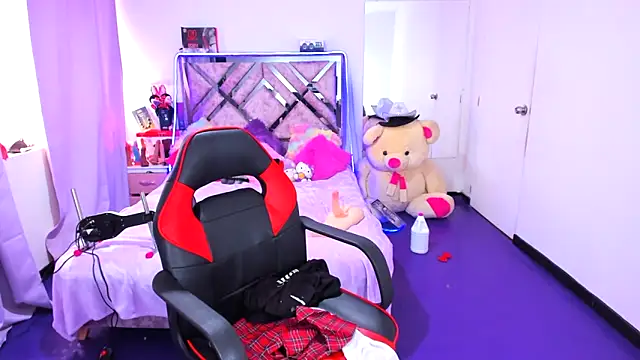 Luna Analya online show from February 26, 3:55 pm