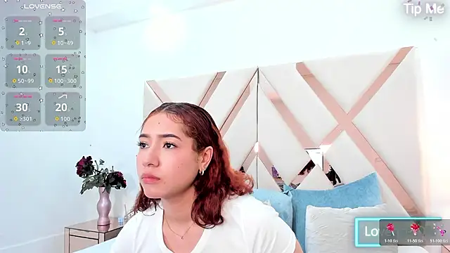 megannherrera online show from February 12, 7:42 pm