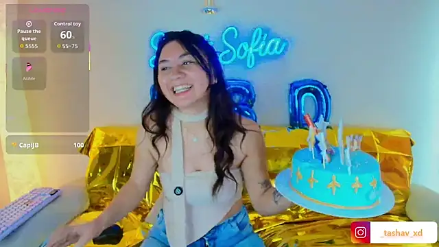 Snapshot of sofi_sweet_7 chatting on January 11, 2:05 am sofi sweet 7 online show from January 11, 2:05 am