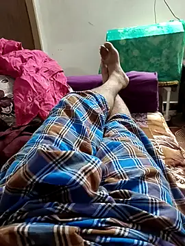 maddy3108 online show from April 20, 12:57 am