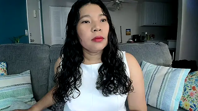 SHEILYN  online show from May 17, 6:33 am