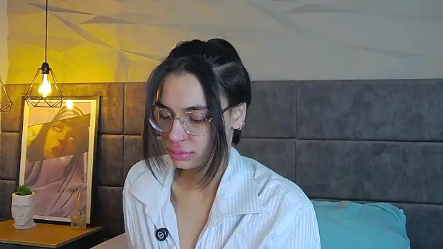 VioletAsh online show from February 2, 4:44 am