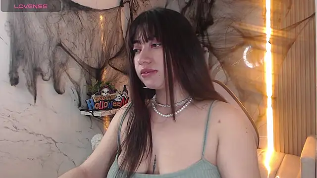 Snapshot of Sophia_tf chatting on October 14, 1:45 pm Sophia tf online show from October 14, 1:45 pm